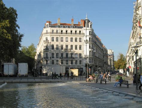 Lyon 42, Place de la République .